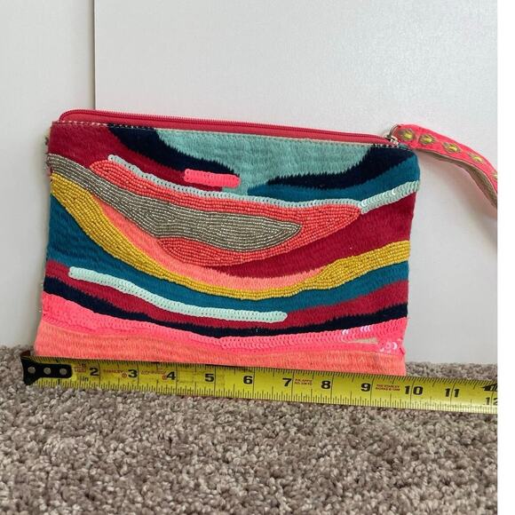 American & Beyond Clutch Wristlet Embellished Hand Beaded sequin knit aesthetic - Picture 4 of 11